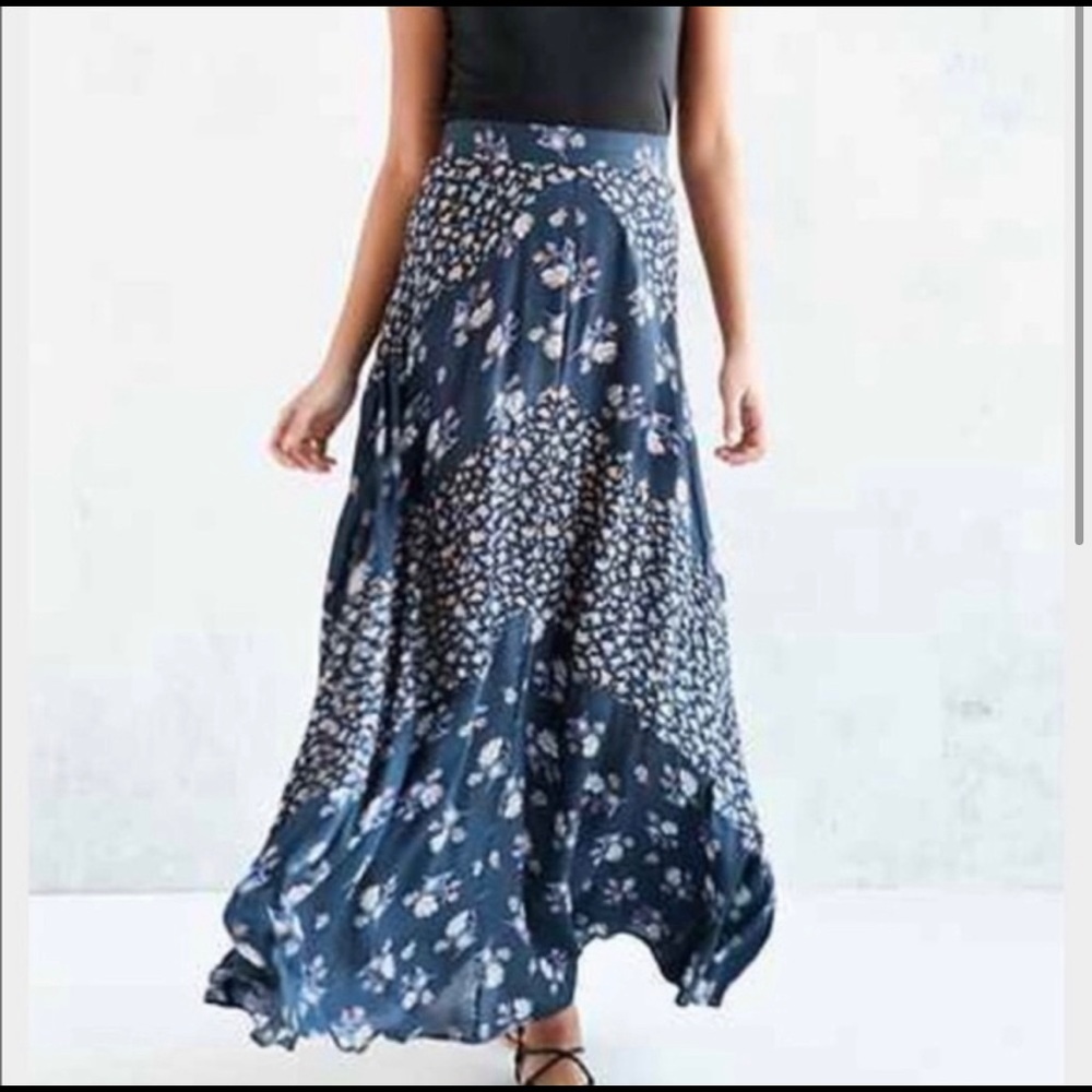 Ecote Floral Maxi skirt